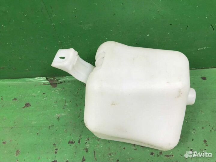 Бачок стеклоомывателя LADA Granta 2011