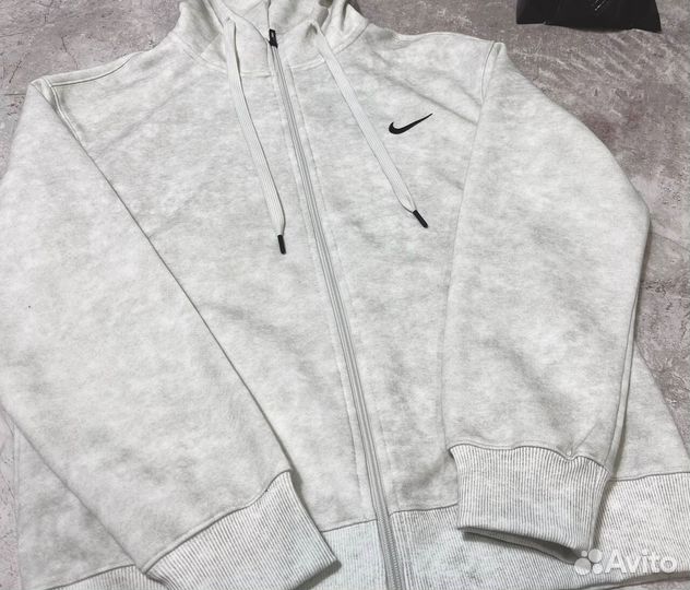 Спортивные костюмы Nike