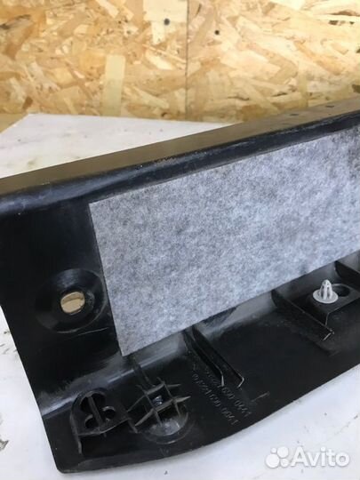 Накладка двери багажника задняя Mercedes-Benz