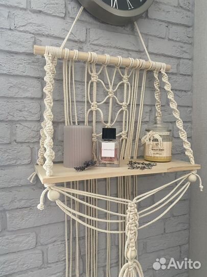 Полка настенная деревянная макраме
