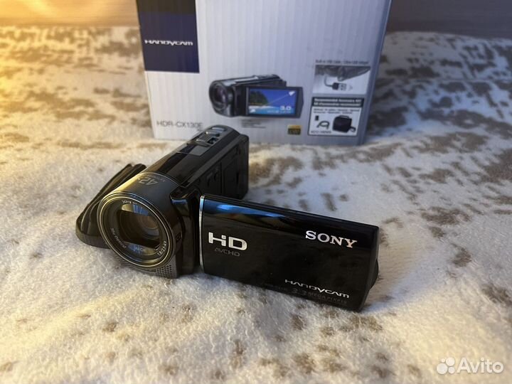 Видеокамера Sony HDR-CX130E