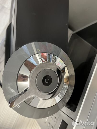 Капсульная кофемашина Nespresso essenza mini c30