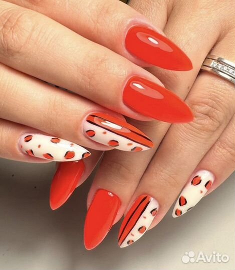 Маникюр Педикюр