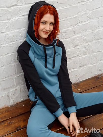 Спортивный костюм женский