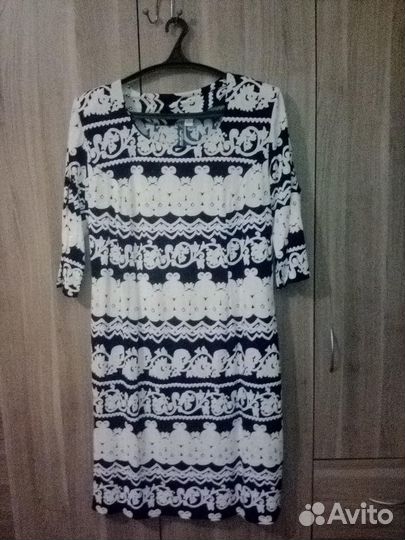 Платья и костюмы