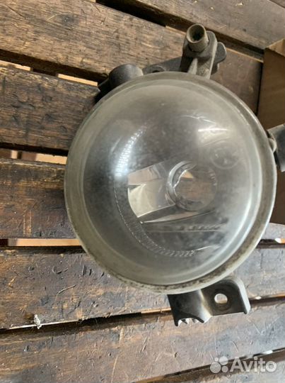 Фара противотуманная левая Ford Kuga 2008-2012