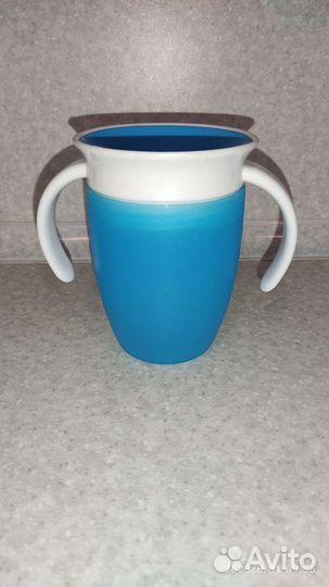 Поильник непроливайка с ручками