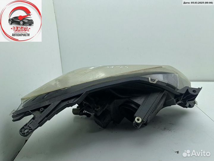 Фара левая б/у Opel Astra H 24451032