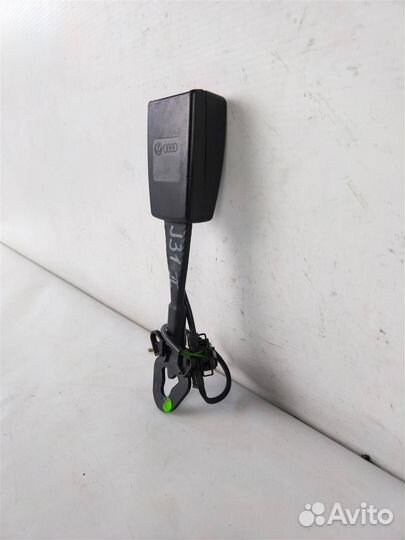 Ответная часть переднего левого ремня безоп. ауди