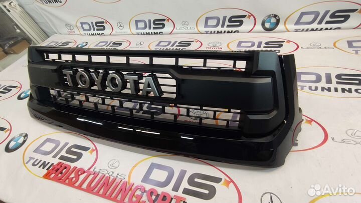 Решетка радиатора Toyota Tundra с 2013г с надписью