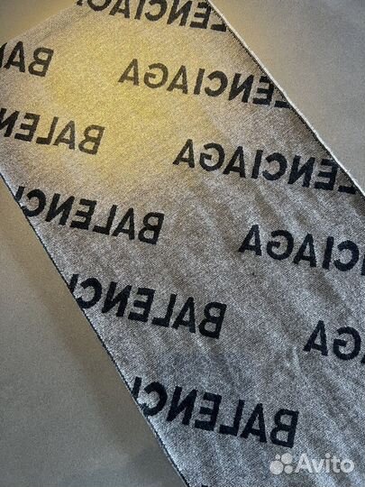 Balenciaga шарф оригинал