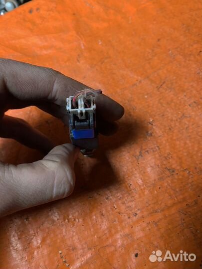 Концевик педали тормоза almera classic