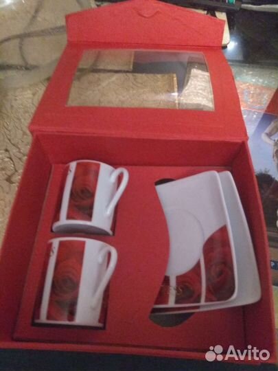 Четыре подарочных набора,для чаепития и один кофе