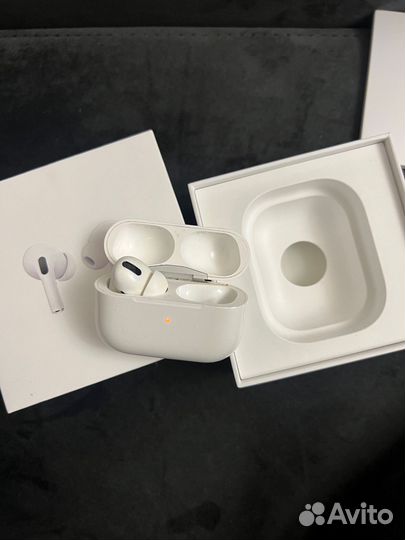 Airpods pro оригинал кейс и один наушник