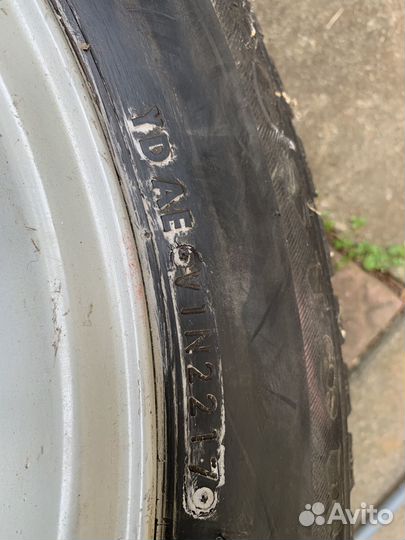 Bridgestone зима шипы 195/65/15 два колеса