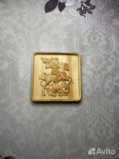 Резные иконы из дерева