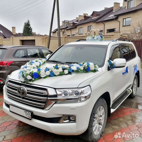 Свадебные украшения на машину