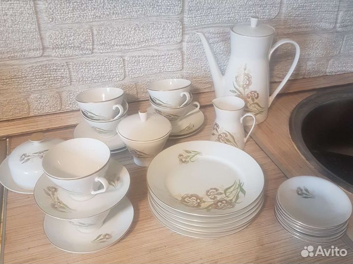 Набор столовой посуды на 6 персон