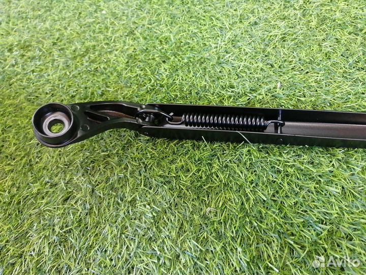 Дворник правый Toyota Camry XV50 2013