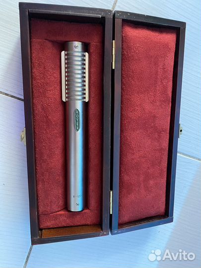 R-122 mkii Phantom Powered Ribbon Microphone