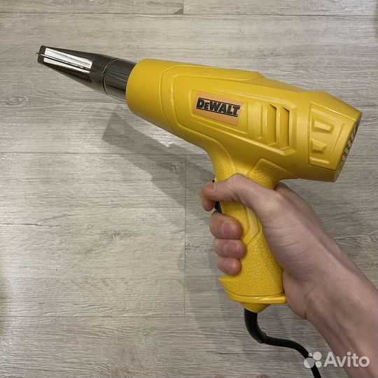 Фен строительный Dewalt