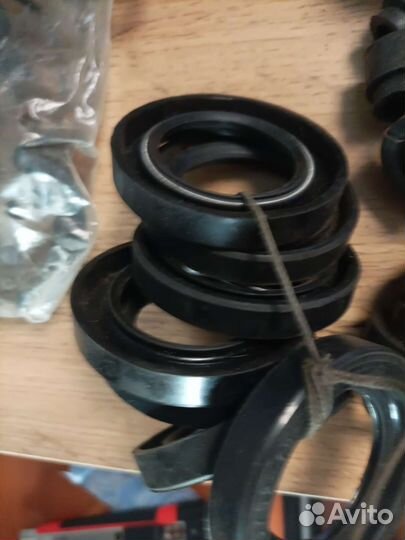 Прокладки Сальники на Луаз