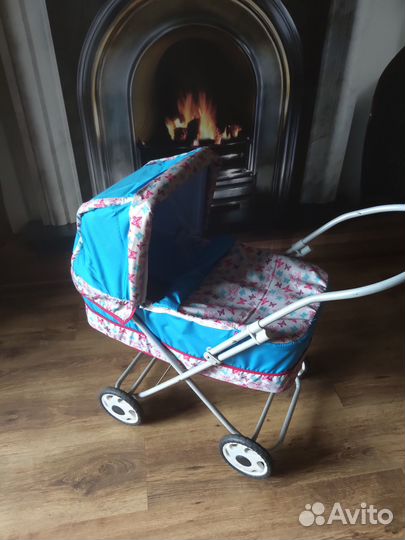 Коляска для кукол