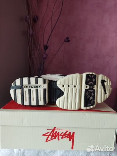 Кроссовки Nike