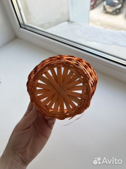 Корзина плетеная