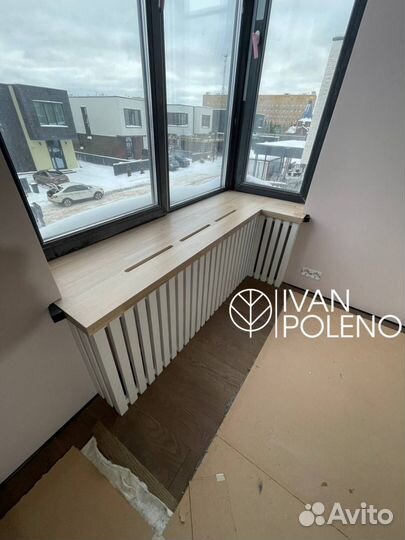 Декоративный экран и деревянный подоконник