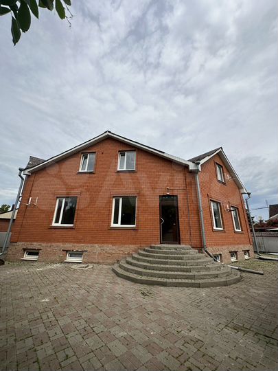 Дом 440 м² на участке 4,7 сот.