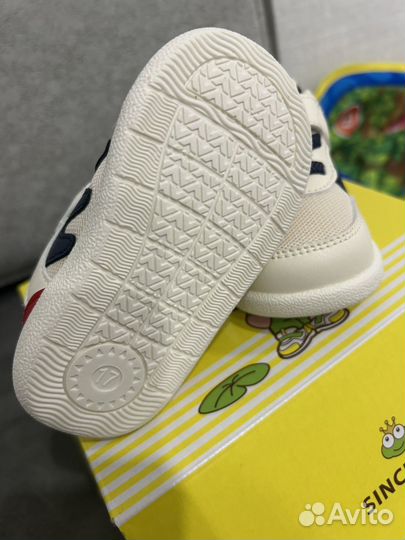 Кроссовки детские 17 размер