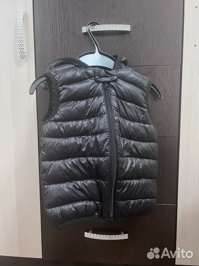 Жилет детский демисезонный с капюшоном 100 размер