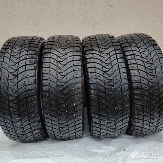 Michelin X-Ice North 3 215/60 R16 99T