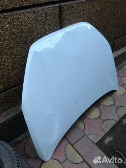 Капот веста