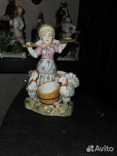 Статуэтка Девочка с птицами Европа