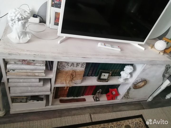 Тумба под тв белая, авторская