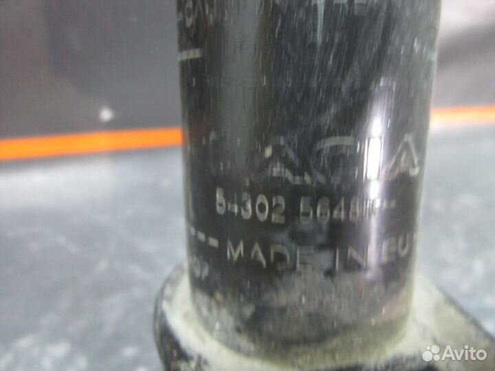 Амортизатор передний левый - Renault Duster