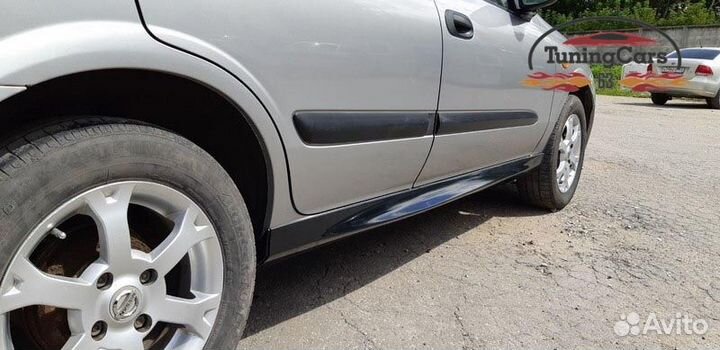 Накладки на пороги Ниссан Альмера N16 2000-2006г.в