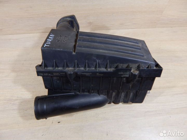 Корпус воздушного фильтра Vw Touran