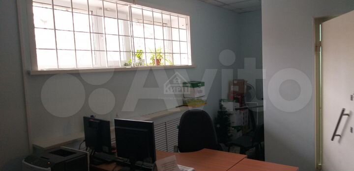 Торгово-офисная площадь Кулакова 1