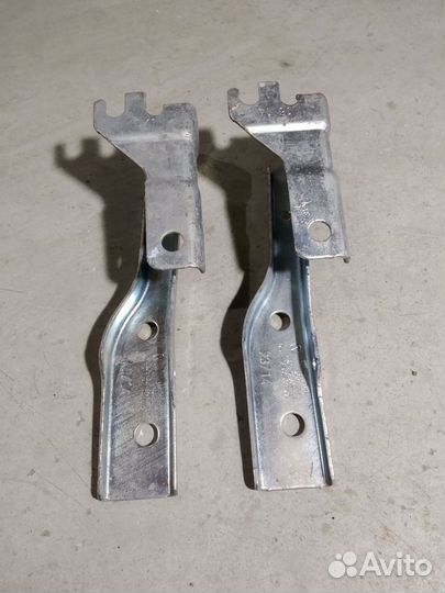 Петля капота левая Фольксваген Поло Polo с 2009