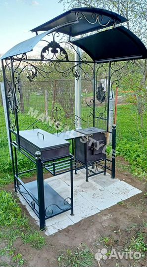 Мангал с крышей