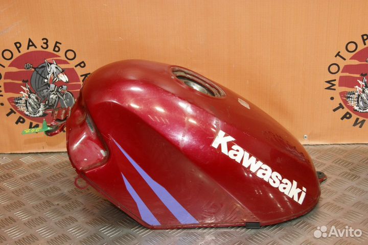 Бензобак Kawasaki ZZR250