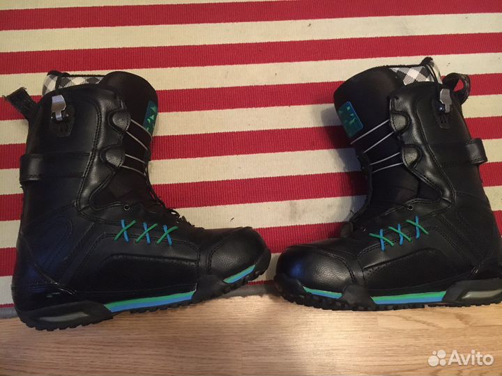 Сноубордические ботинки atom