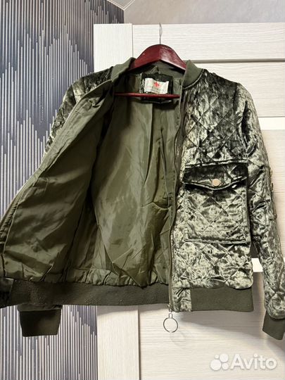 Бомбер женский