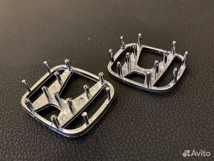 Эмблема, шильдик в руль Honda 49*40