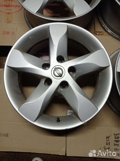 Литые диски Nissan r16