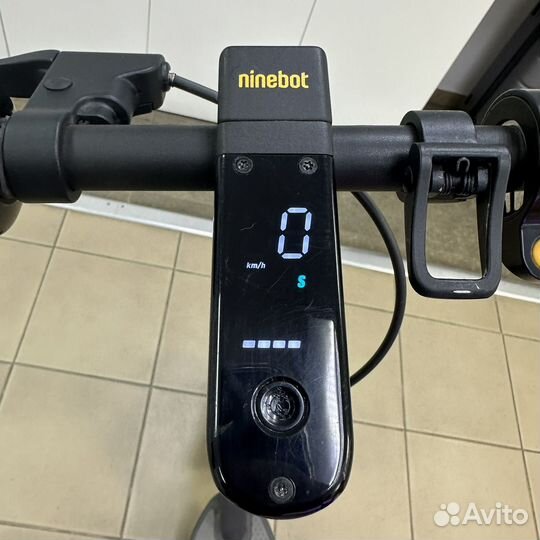 Электросамокат Ninebot kickscooter Max g30p