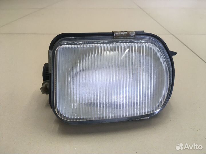 Противотуманка Mercedes W203